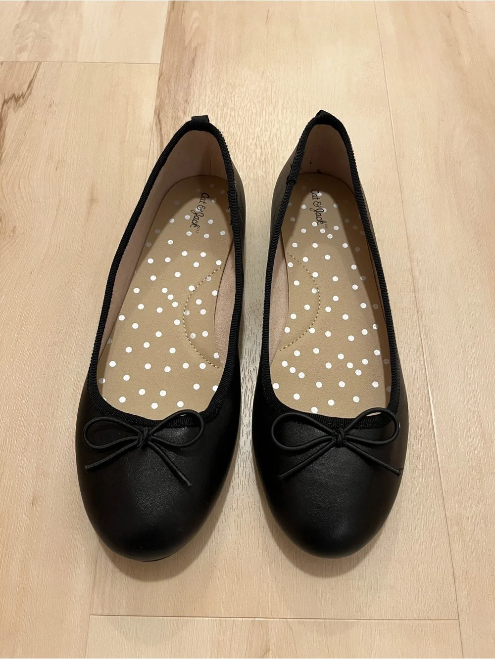 NWOT Cat & Jack 4 Diana Ballet Flats